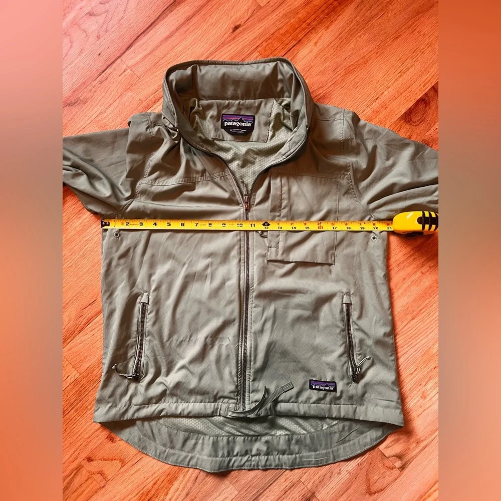 Patagonia Lightweight Green Jacket - Picture 3 of 7
